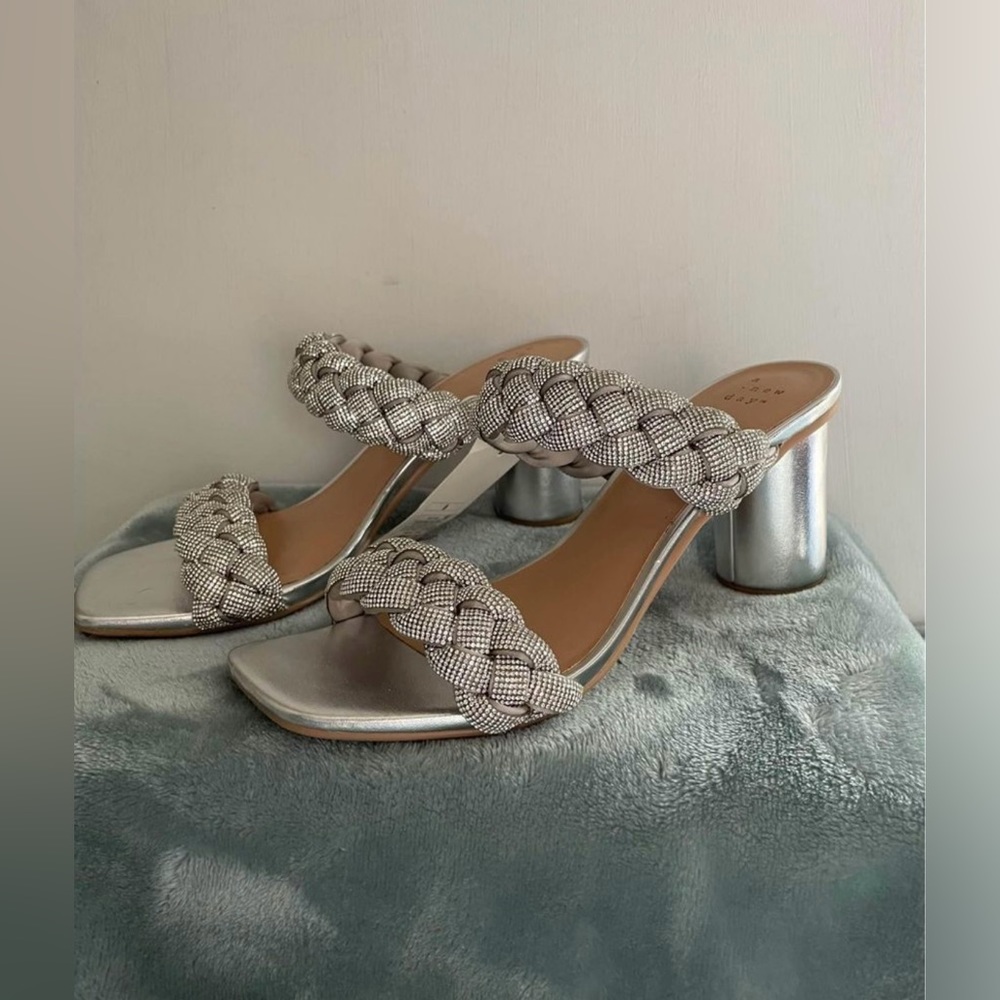 NWT A New Day silver heels, women’s size 8.